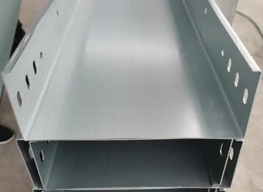 白银你知道桥架厂用哪些原材料吗？揭秘！