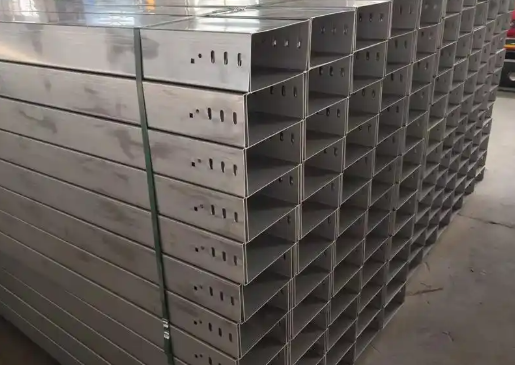 白银桥架厂铸就品质，让桥架跨度更大，可操作性更高！