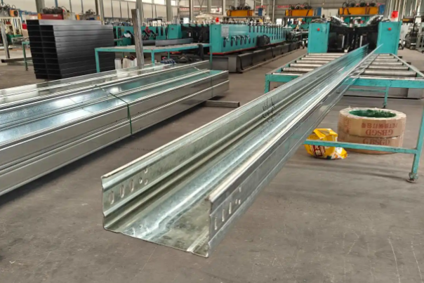 白银大跨距电缆桥架为何可以解决长距离架空敷设难题？